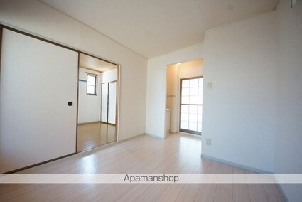 サンロード小山　Ａ[3K/52.07m2]のリビング・居間