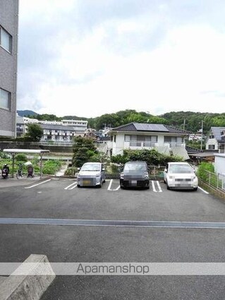 プリマヴェーラ　大原[1K/32.61m2]の駐車場2