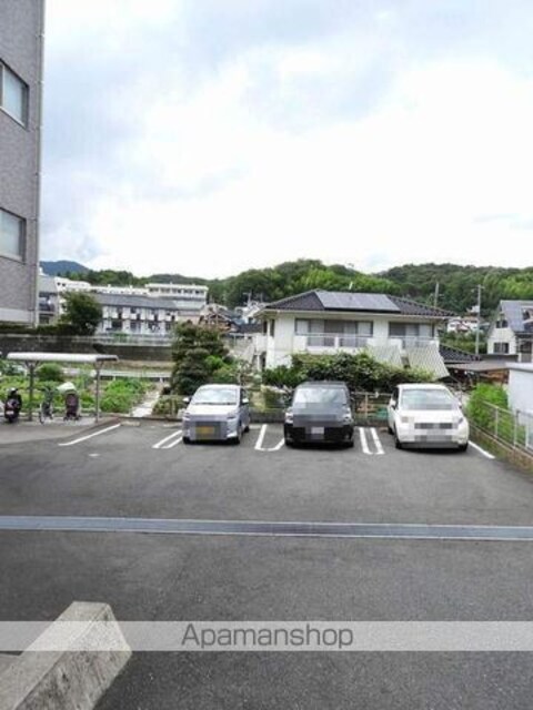 プリマヴェーラ　大原[1K/32.61m2]の駐車場2