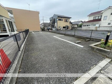 レオパレスＳＵＣＣＥＳＳ．ＡＵ[1K/19.87m2]の駐車場1