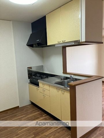ツインコートポエム Bの内装写真