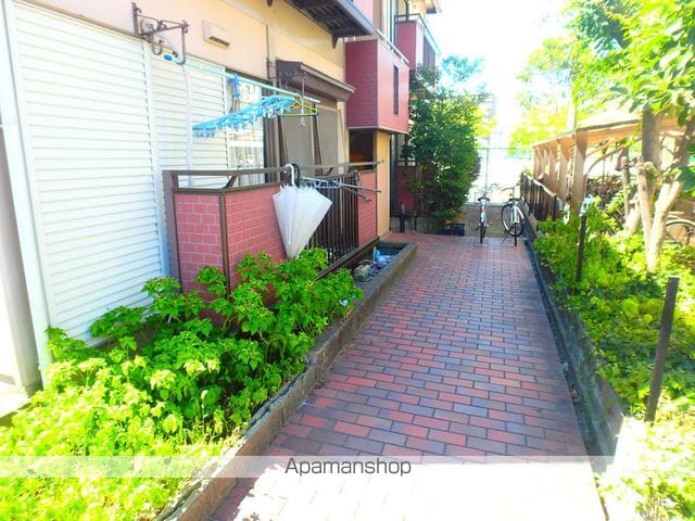 アーバン岩井の玄関写真