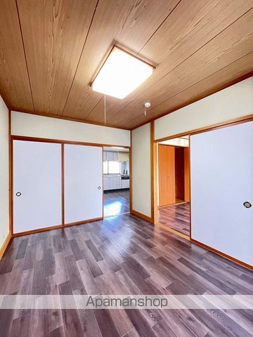 ひばりヶ丘マンションDの内装写真