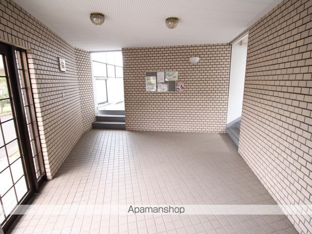 第2ゲートリバーハイツの玄関写真