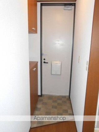 サンライズ万葉Ａ棟[2LDK/55.85m2]の玄関