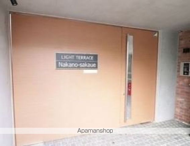 ライトテラス中野坂上の玄関写真