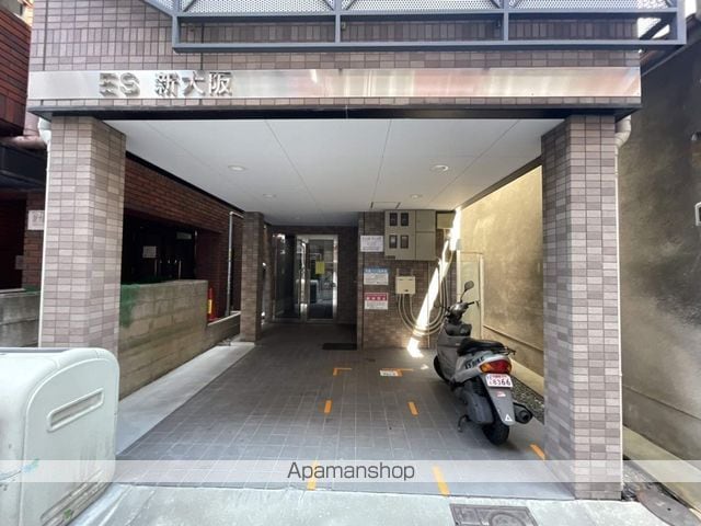 イーエス新大阪の玄関写真