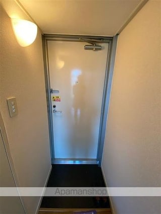 レオパレスけやき[1K/20.28m2]の玄関