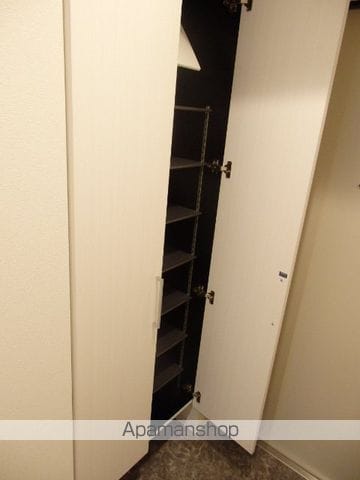 ラディア近代美術館前の内装写真