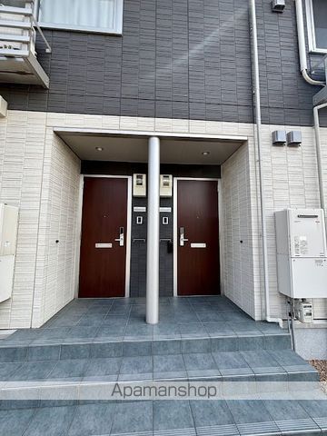 クロスローズイズモの玄関写真