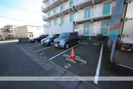 パークサイドかずみ[1R/17.75m2]の駐車場