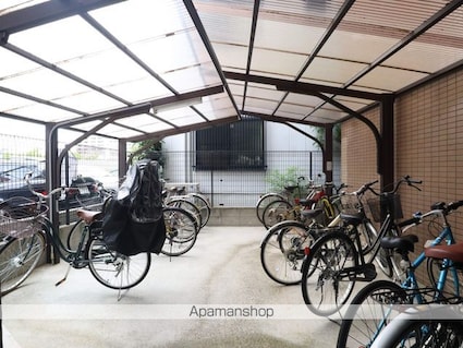 愛知県名古屋市千種区吹上２丁目[1K/20.8m2]の駐車場