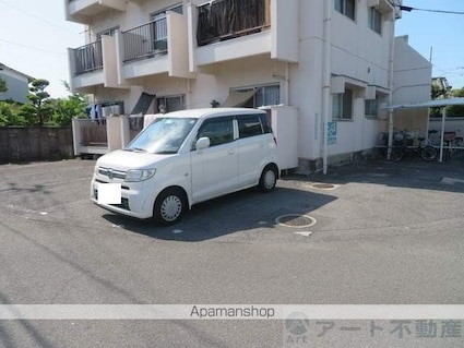 カーサ樹[1K/23m2]の駐車場