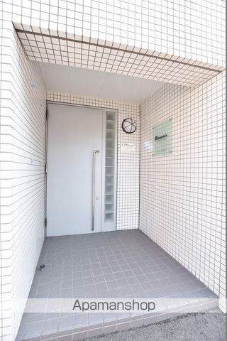 ブランノワール西町南の玄関写真