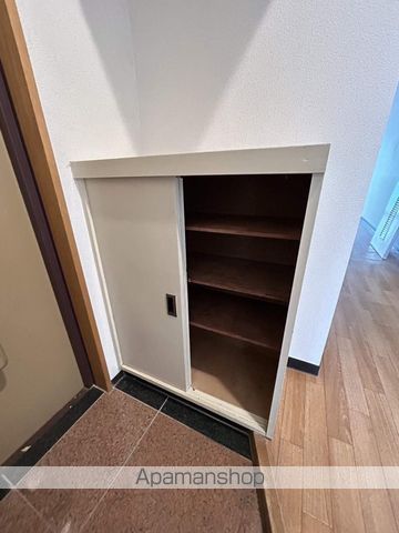 コスモロイヤル東苗穂B棟の内装写真
