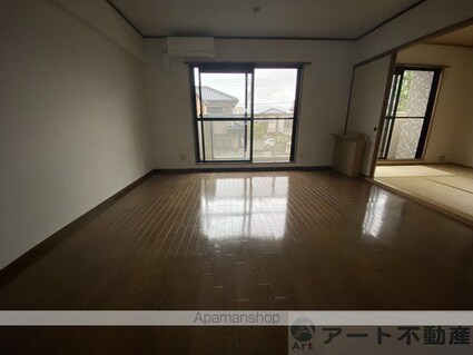 ノーブル道後[3LDK/69.33m2]のリビング・居間