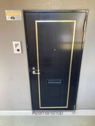 朝日プラザ寺尾の玄関写真