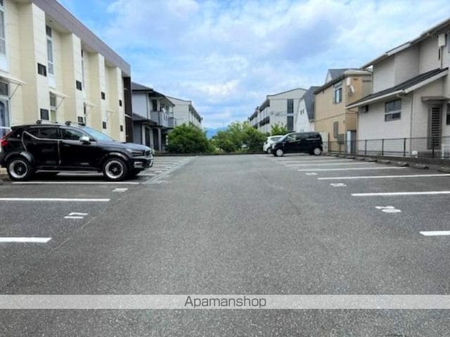 レオパレスシャルマンの外観写真