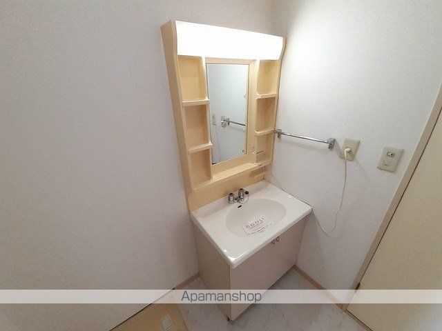 apartment 茨城県行方市玉造甲5610-6
地図を見る