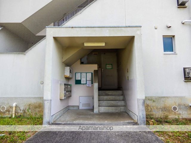 ビレッジハウス松山上野2号棟の外観写真
