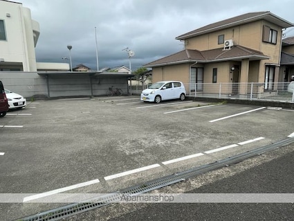 和歌山県御坊市島[1K/29.25m2]の駐車場
