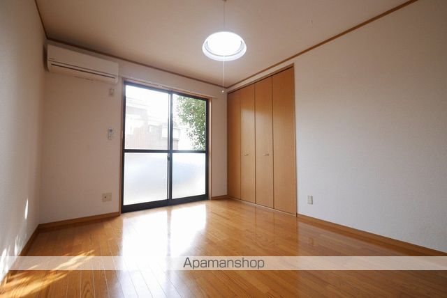 KMハイツV C棟の内装写真
