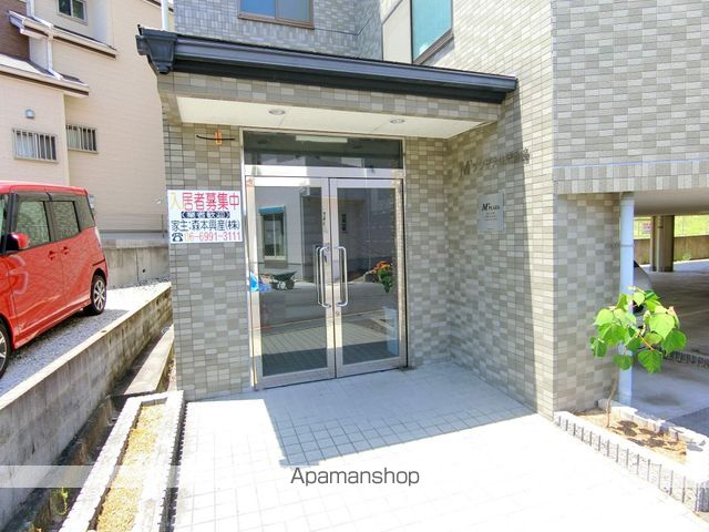 Mプラザ大住弐番館の玄関写真