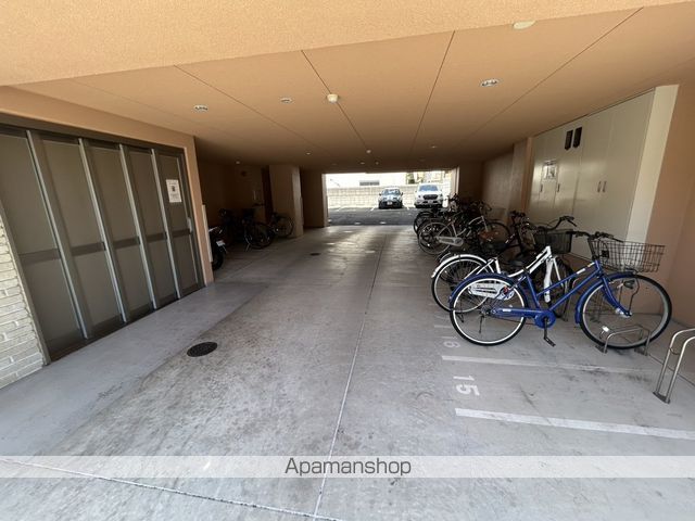 サンレムート江坂EASTの周辺写真
