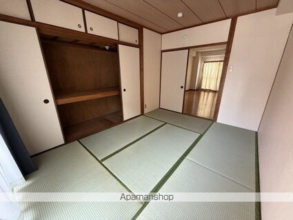 広島県広島市東区光町２丁目[2LDK/69.22m2]の内装3