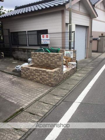 ジャルダン・フリューリー・ドーソンIIの内装写真