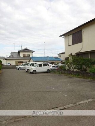 ビューラー広﨑Ⅰ[1LDK/48m2]の駐車場1