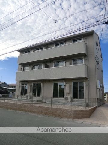 袋井市 3階建 築12年の外観写真