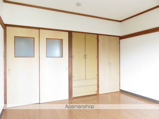 MAKANAの内装写真