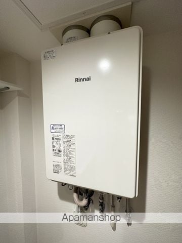 8 3W2 HACHI SANWESTNYの内装写真