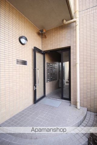 ブランニュータウンの玄関写真