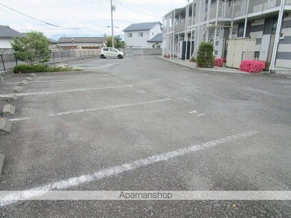 レオパレスエスポワール[1K/20.28m2]の駐車場2