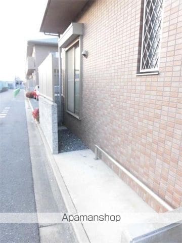 ジュネスト2番館の玄関写真