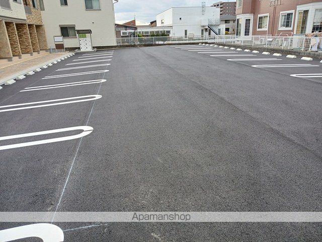 コンフォート各務原　Ｅ[1LDK/59.21m2]の駐車場