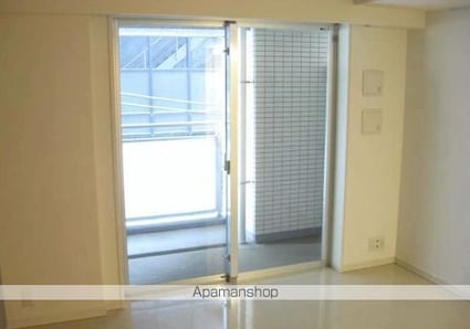 コンフォリア東池袋ＷＥＳＴ[1DK/31.75m2]のバルコニー1