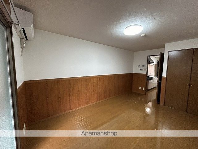 ヒズ・イマージュ北浜の内装写真