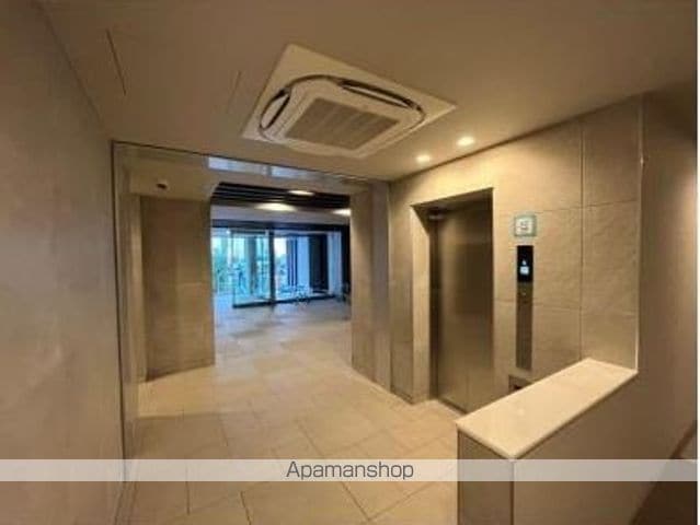 フレンシア御徒町の玄関写真