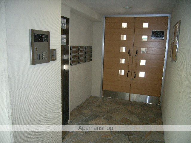 LEE北3条の玄関写真