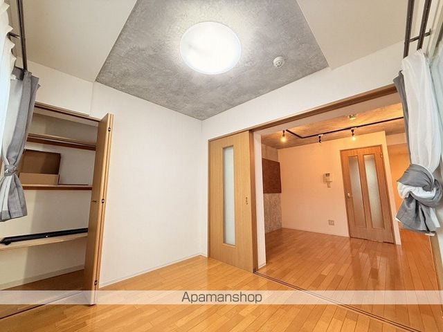 オルセー宮の森の内装写真
