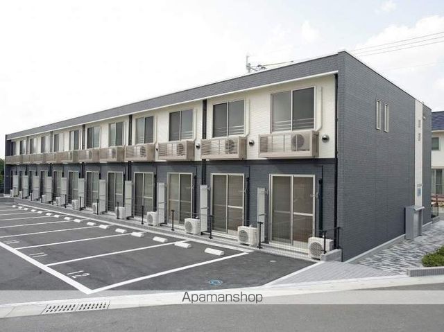 レオネクストかよいちょうの玄関写真
