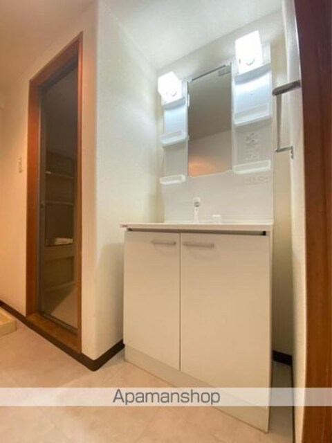 香川県高松市伏石町[3LDK/70.68m2]の洗面所