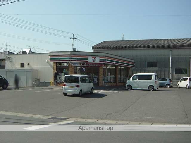 プラッツ・ユーIIIの周辺写真
