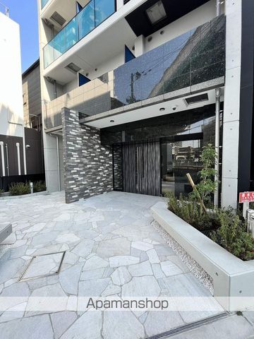 S−RESIDENCE福島玉川TRESの玄関写真