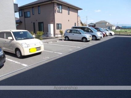 レオパレス金倉[1K/26.08m2]の駐車場