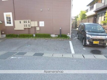 ノーブルノーヴァ[2LDK/58.12m2]の駐車場1