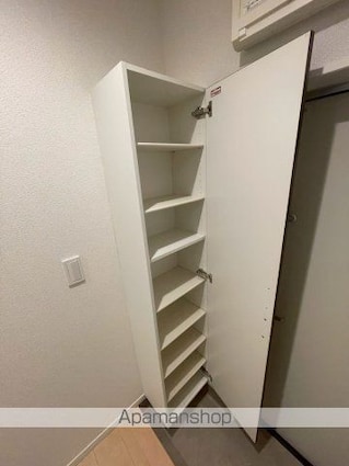 ベイフラット南太田[1R/16.01m2]の玄関